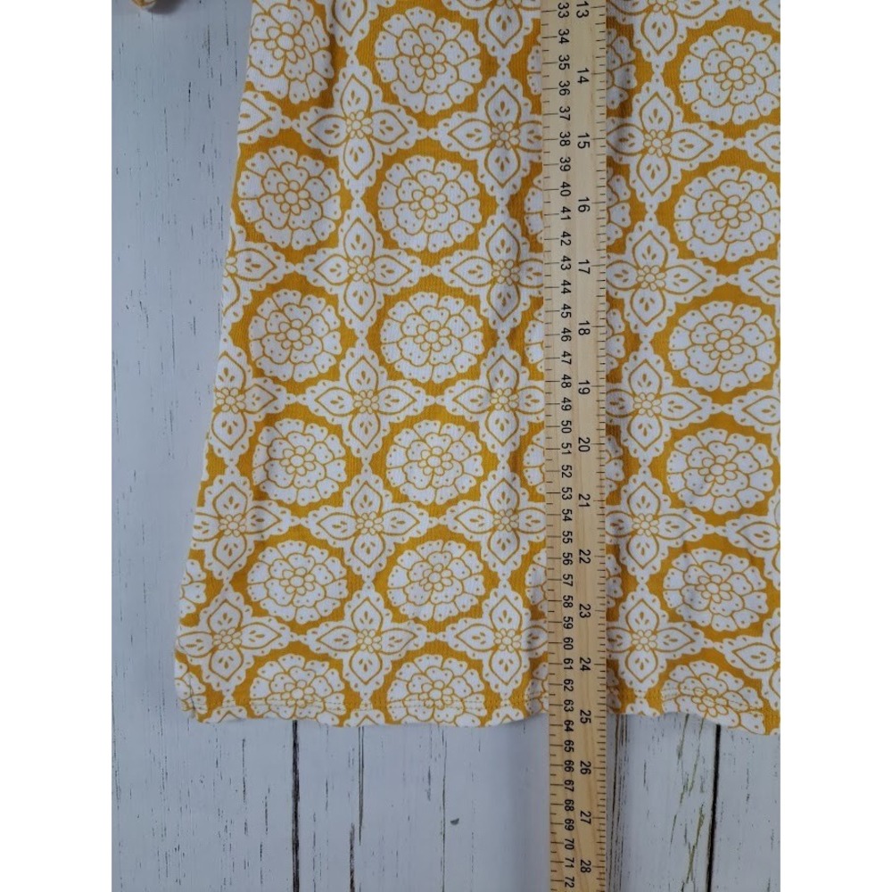 Croft Barrow Size Medium Yellow Floral Womens Split V Neck Womens Short Sleeve - Picture 5 of 7
